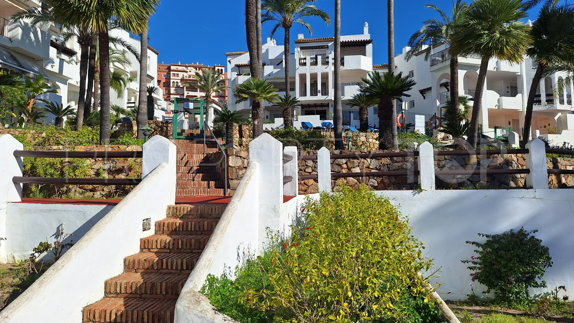 2 bedrooms apartment in La Duquesa Golf for sale