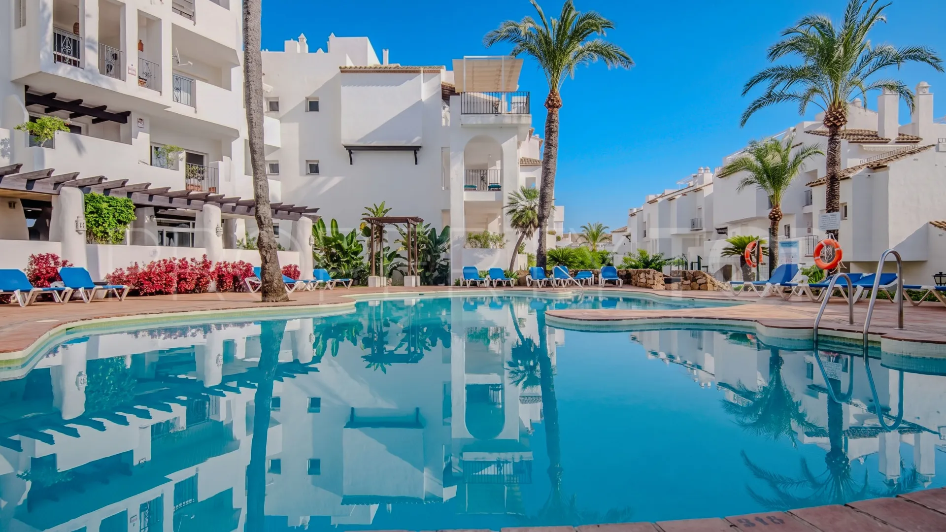 Comprar apartamento en La Duquesa Golf con 2 dormitorios