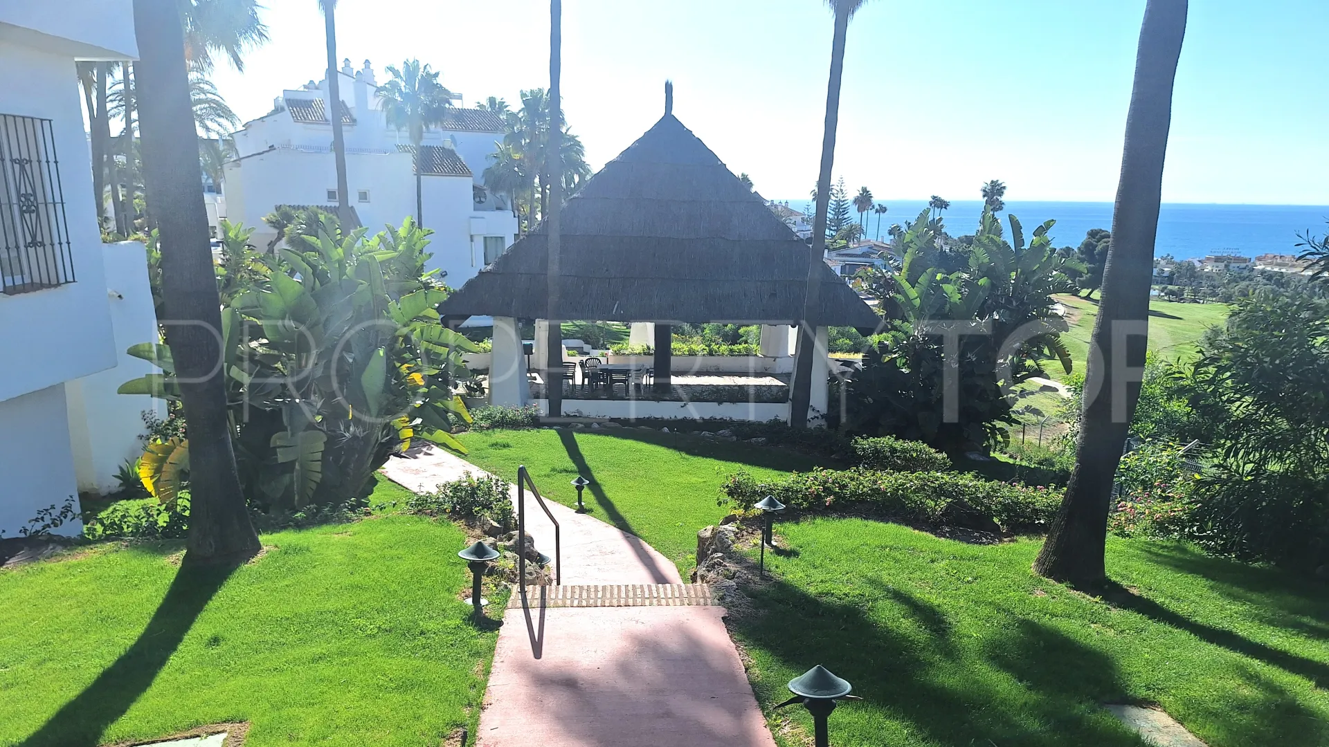 2 bedrooms apartment in La Duquesa Golf for sale