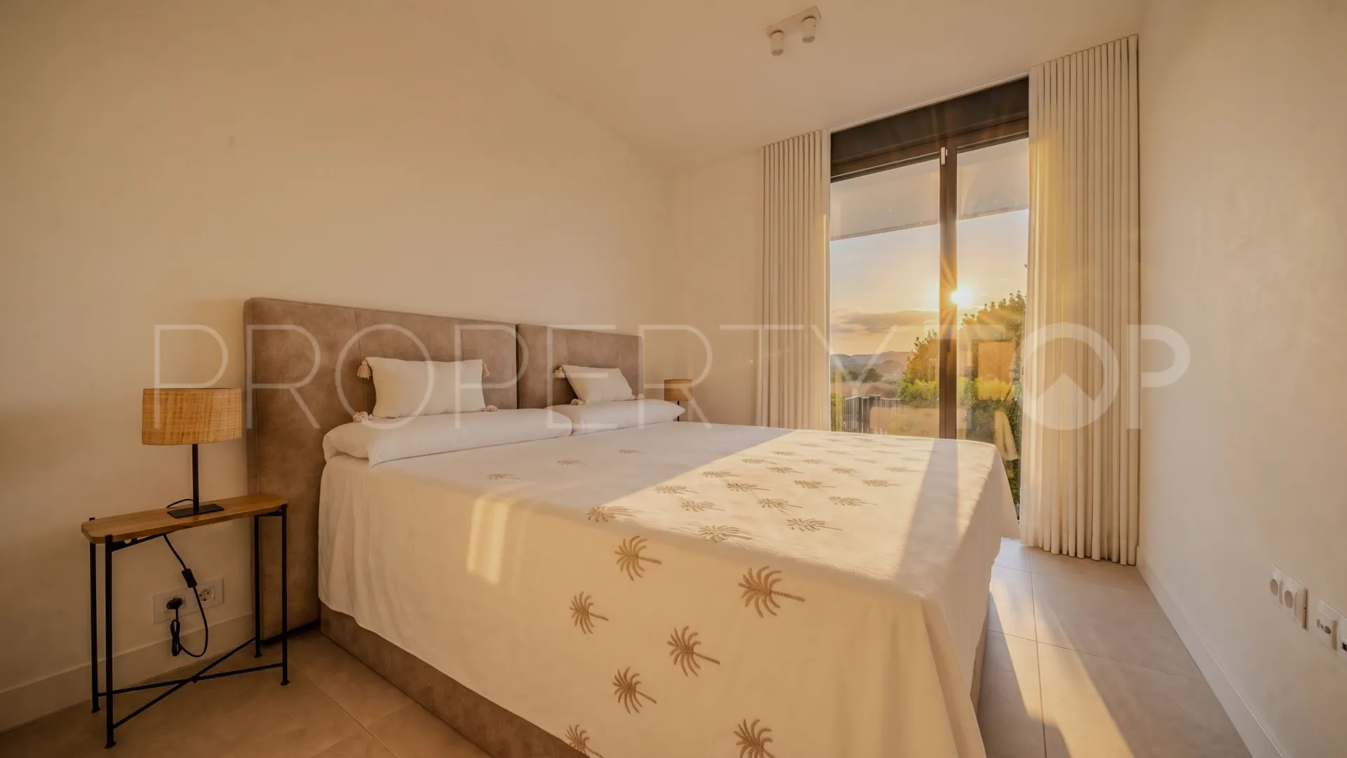 3 bedrooms ground floor apartment for sale in Camarate Golf