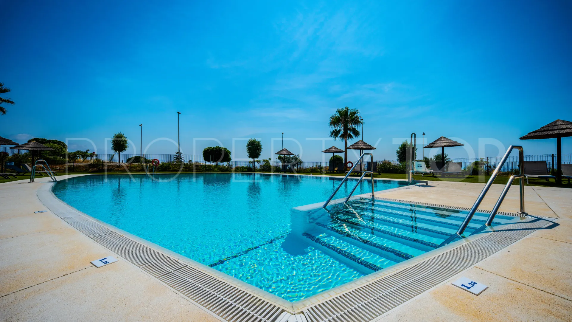 3 bedrooms ground floor apartment for sale in Camarate Golf
