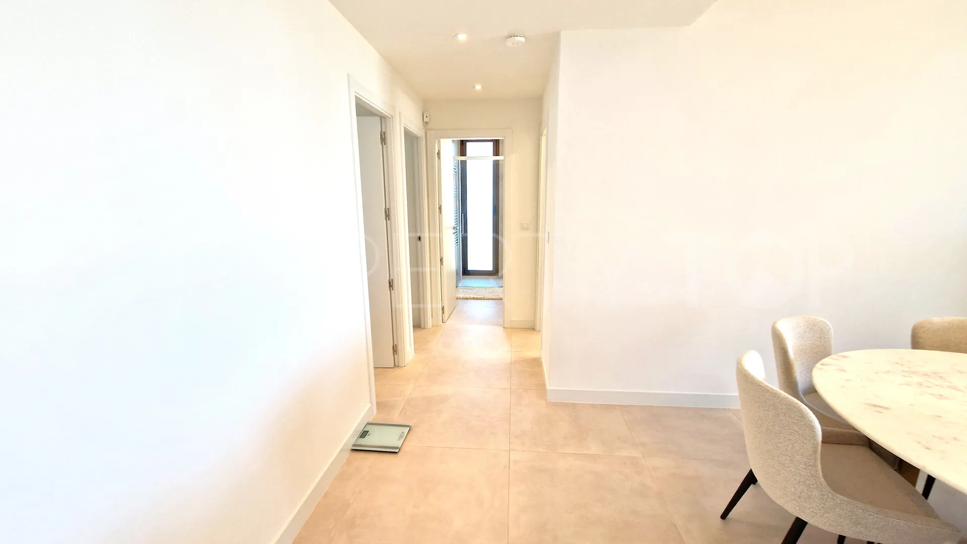 Se vende apartamento planta baja de 3 dormitorios en Camarate Golf