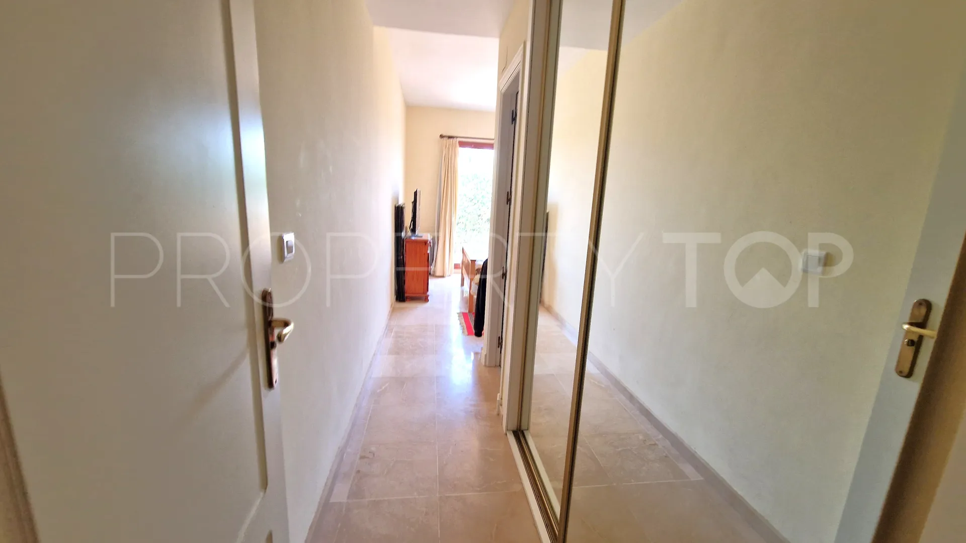 Princesa Kristina town house for sale