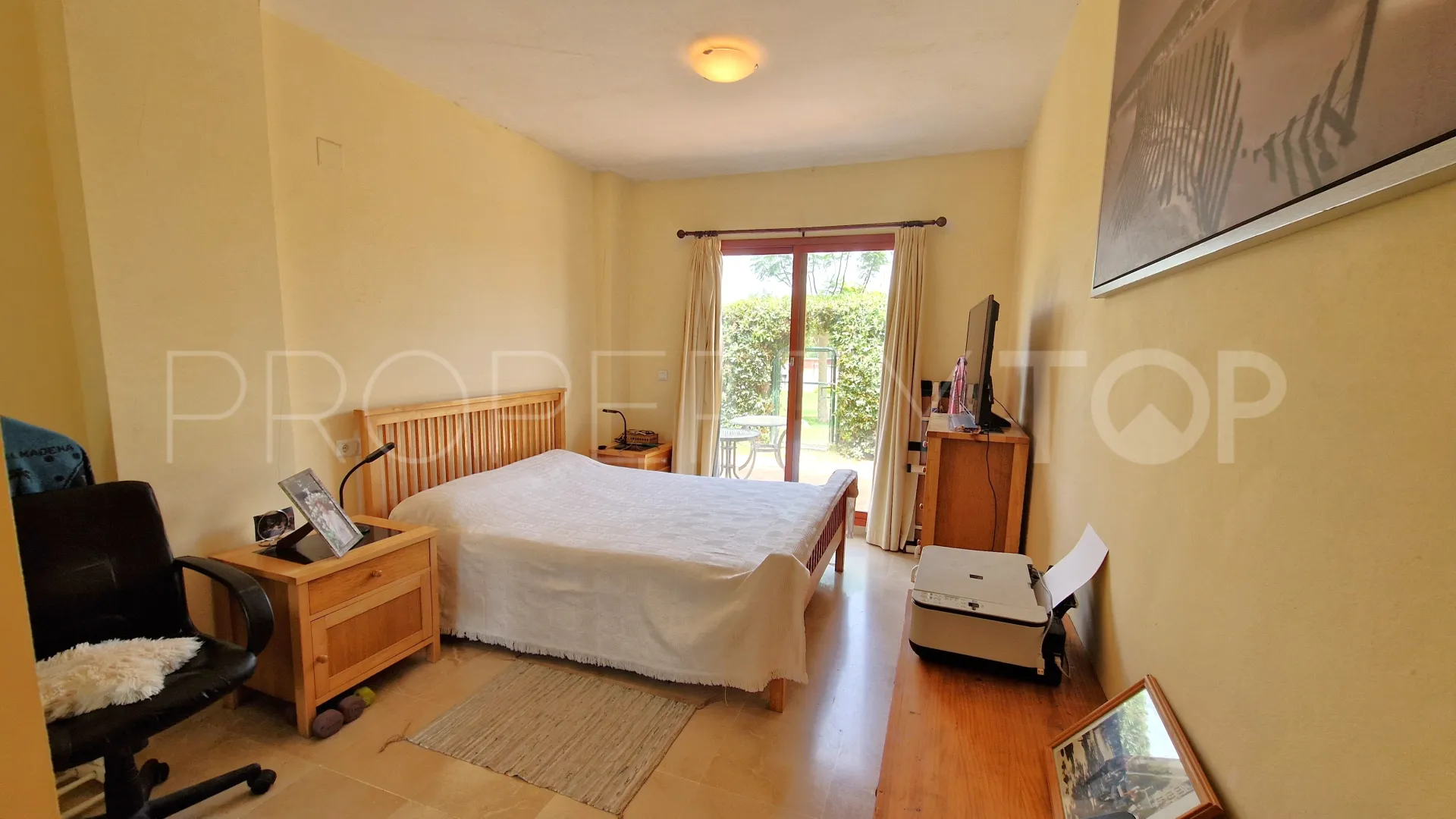 Princesa Kristina town house for sale