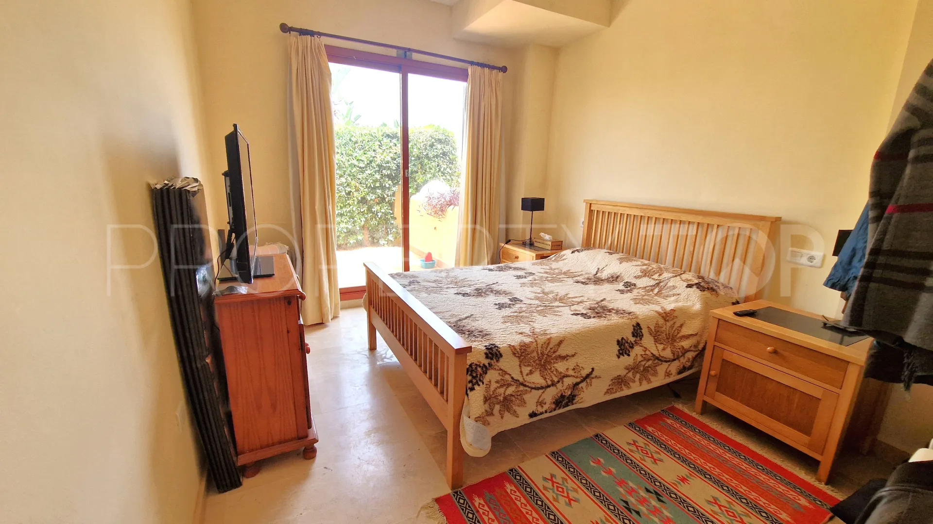 Princesa Kristina town house for sale