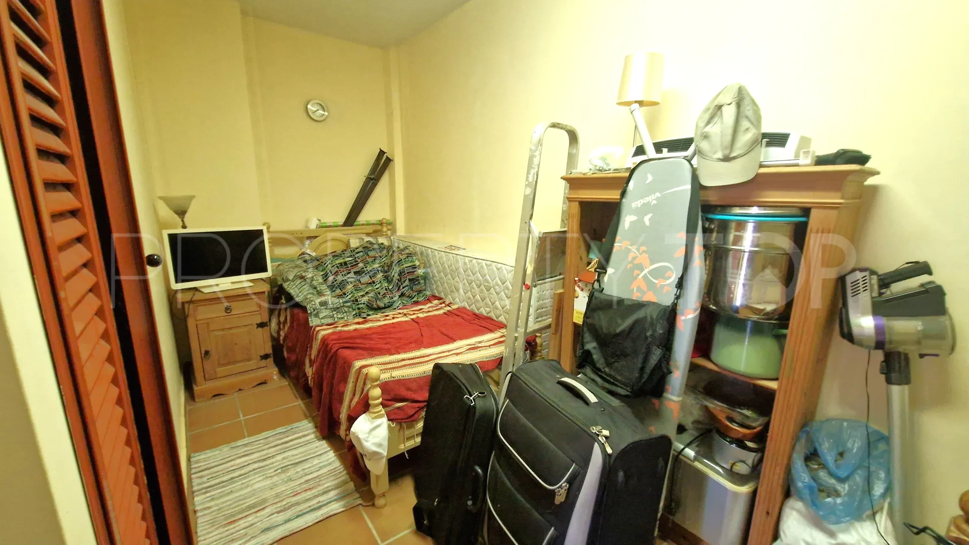 Princesa Kristina town house for sale