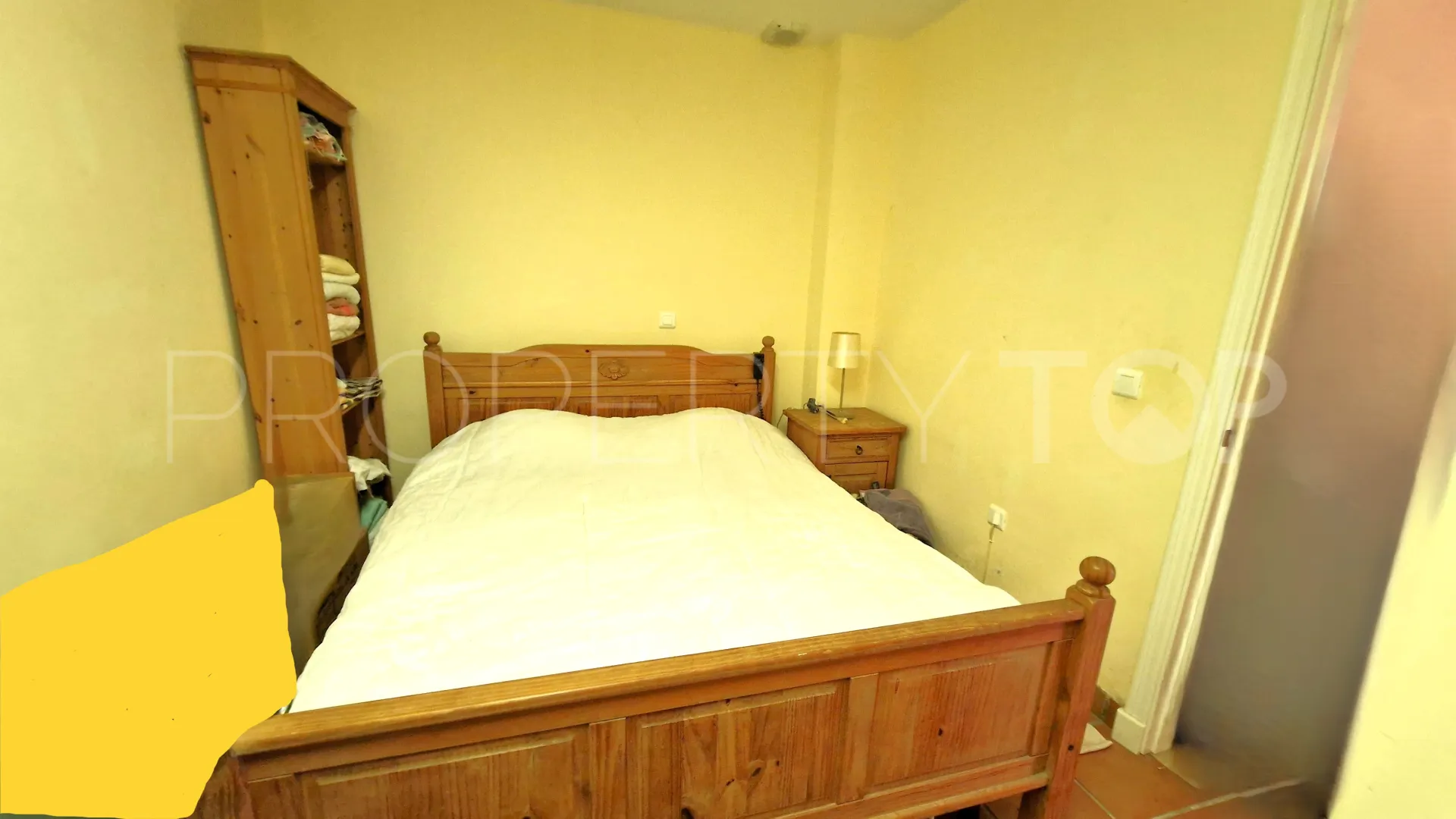 Princesa Kristina town house for sale