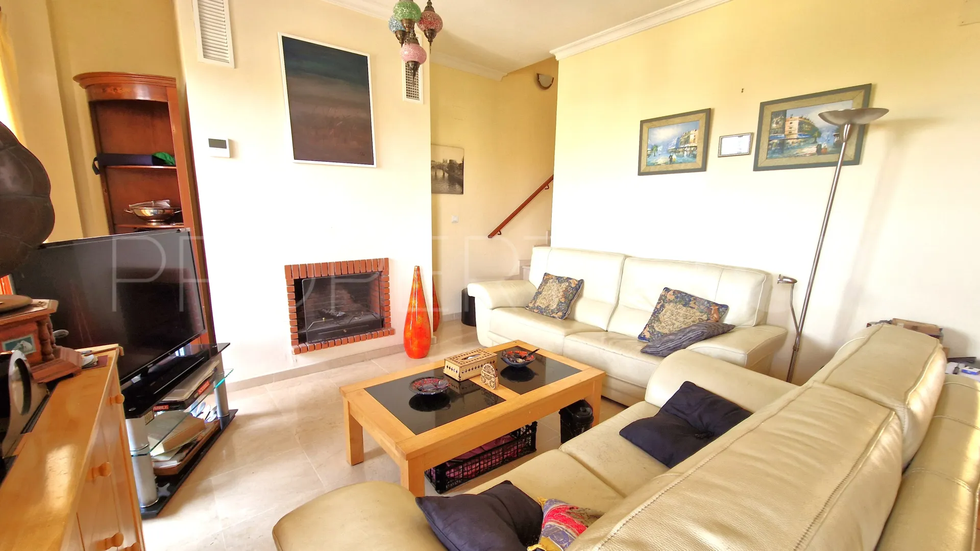 Princesa Kristina town house for sale