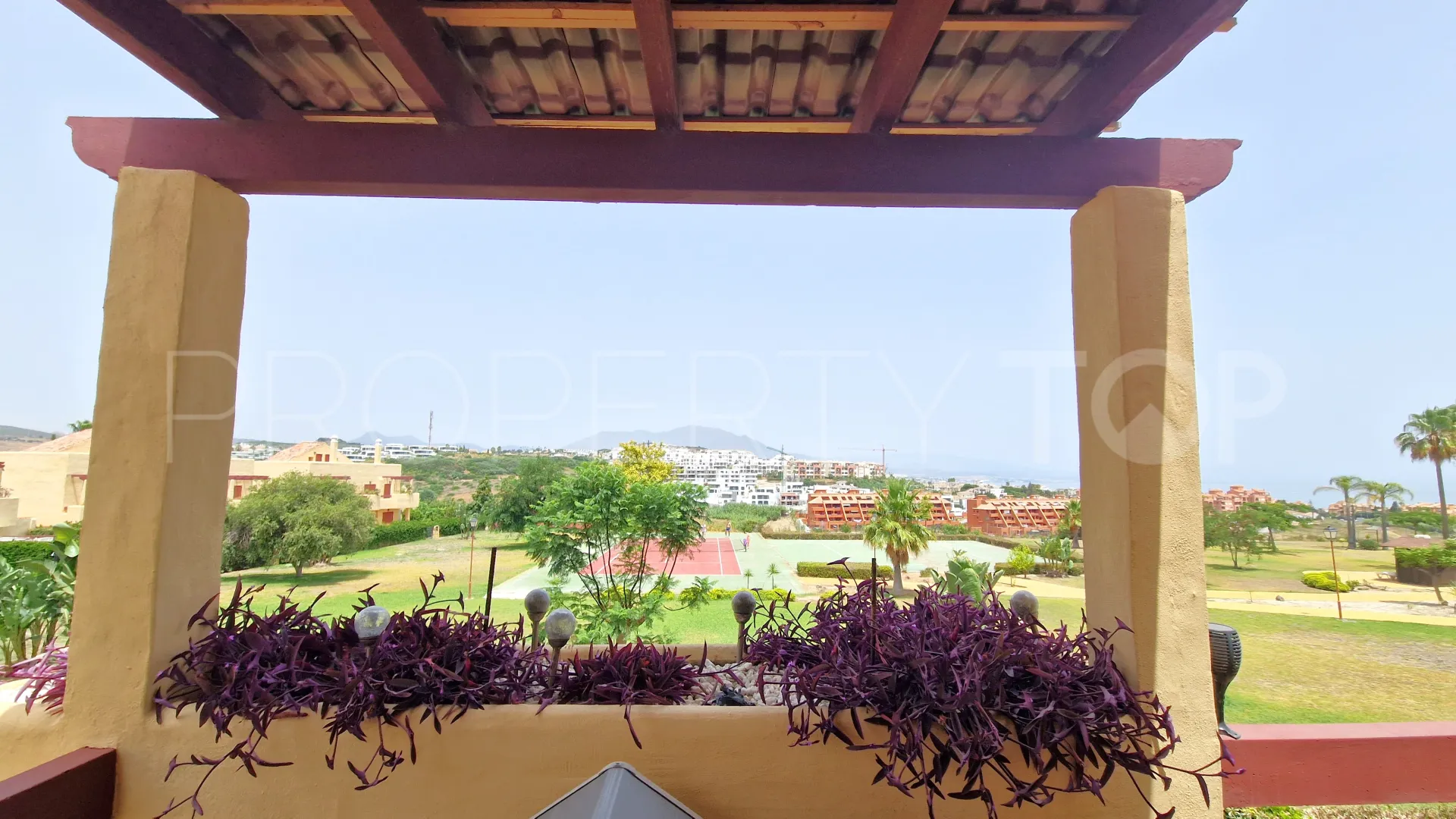 Princesa Kristina town house for sale
