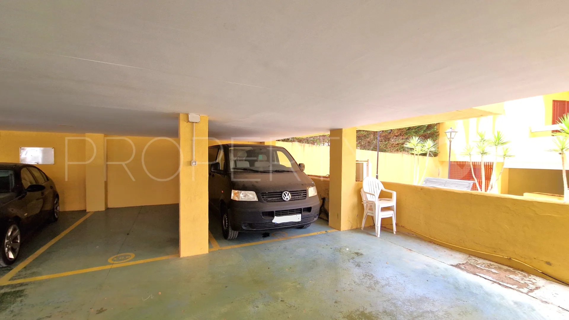 Princesa Kristina town house for sale