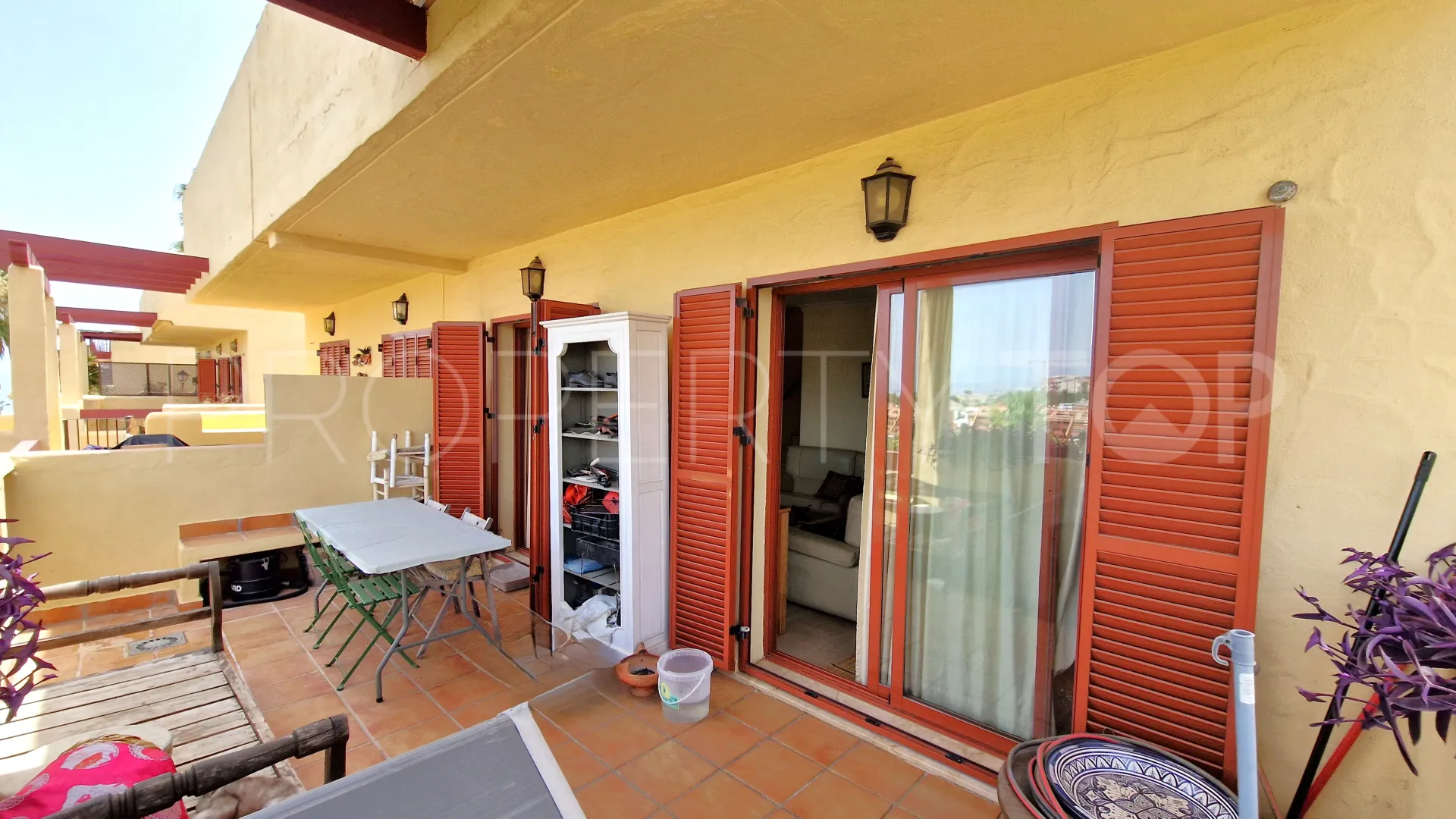 Princesa Kristina town house for sale