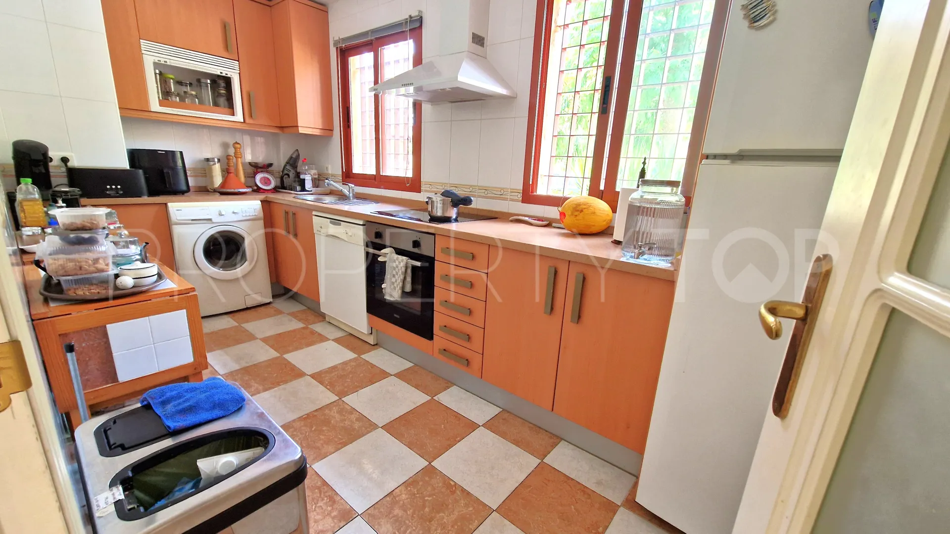 Princesa Kristina town house for sale