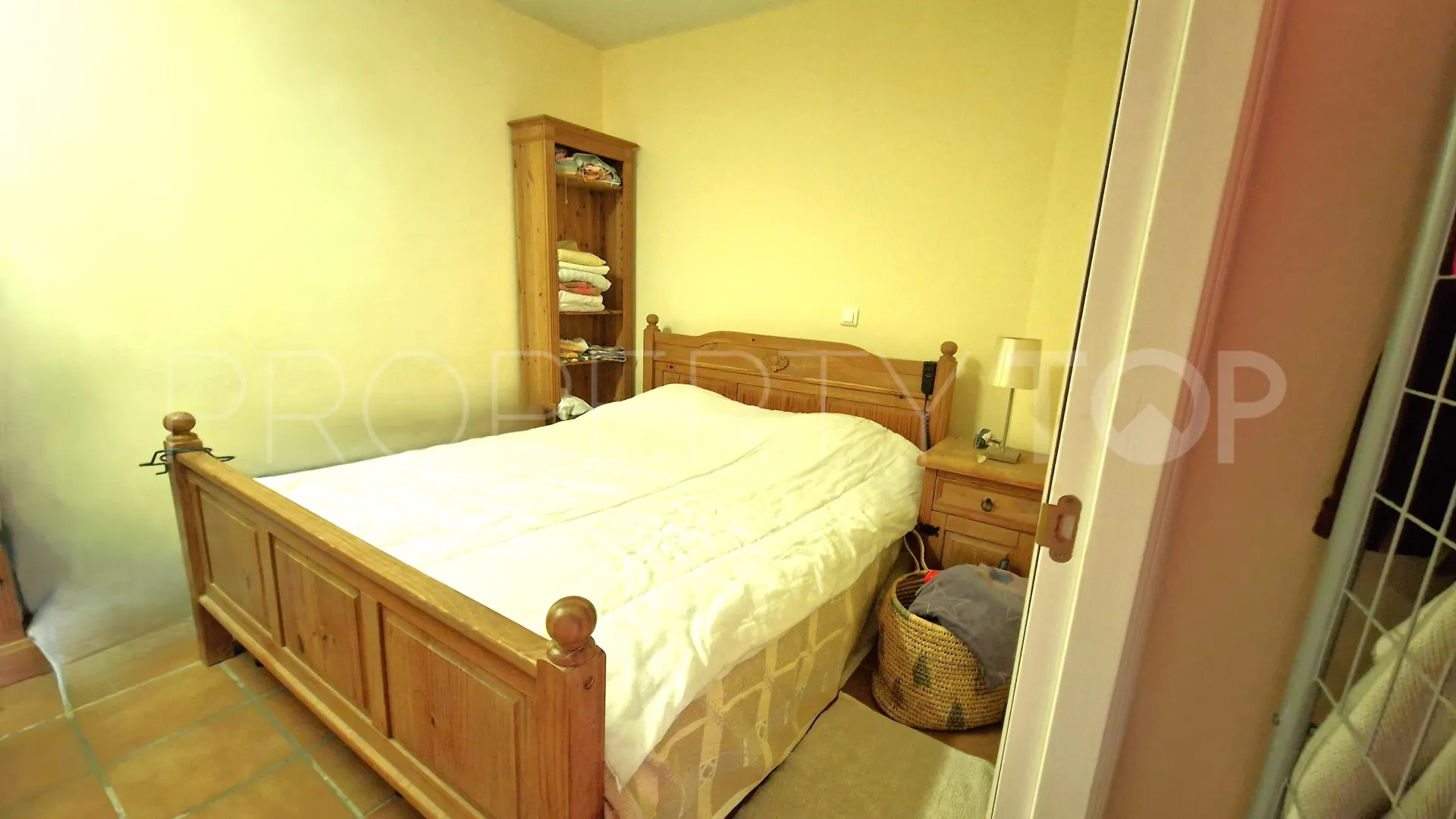 Princesa Kristina town house for sale