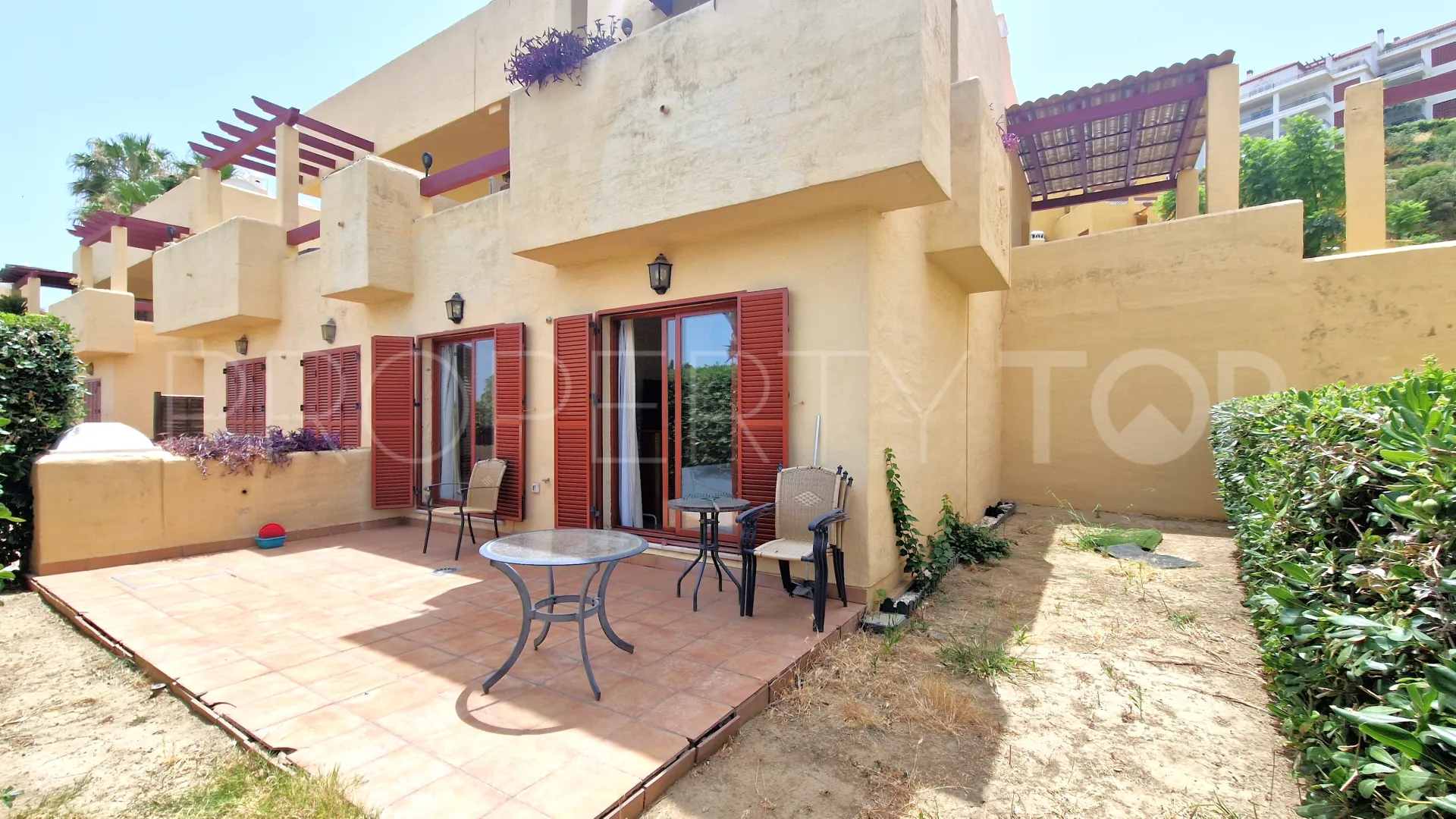 Princesa Kristina town house for sale