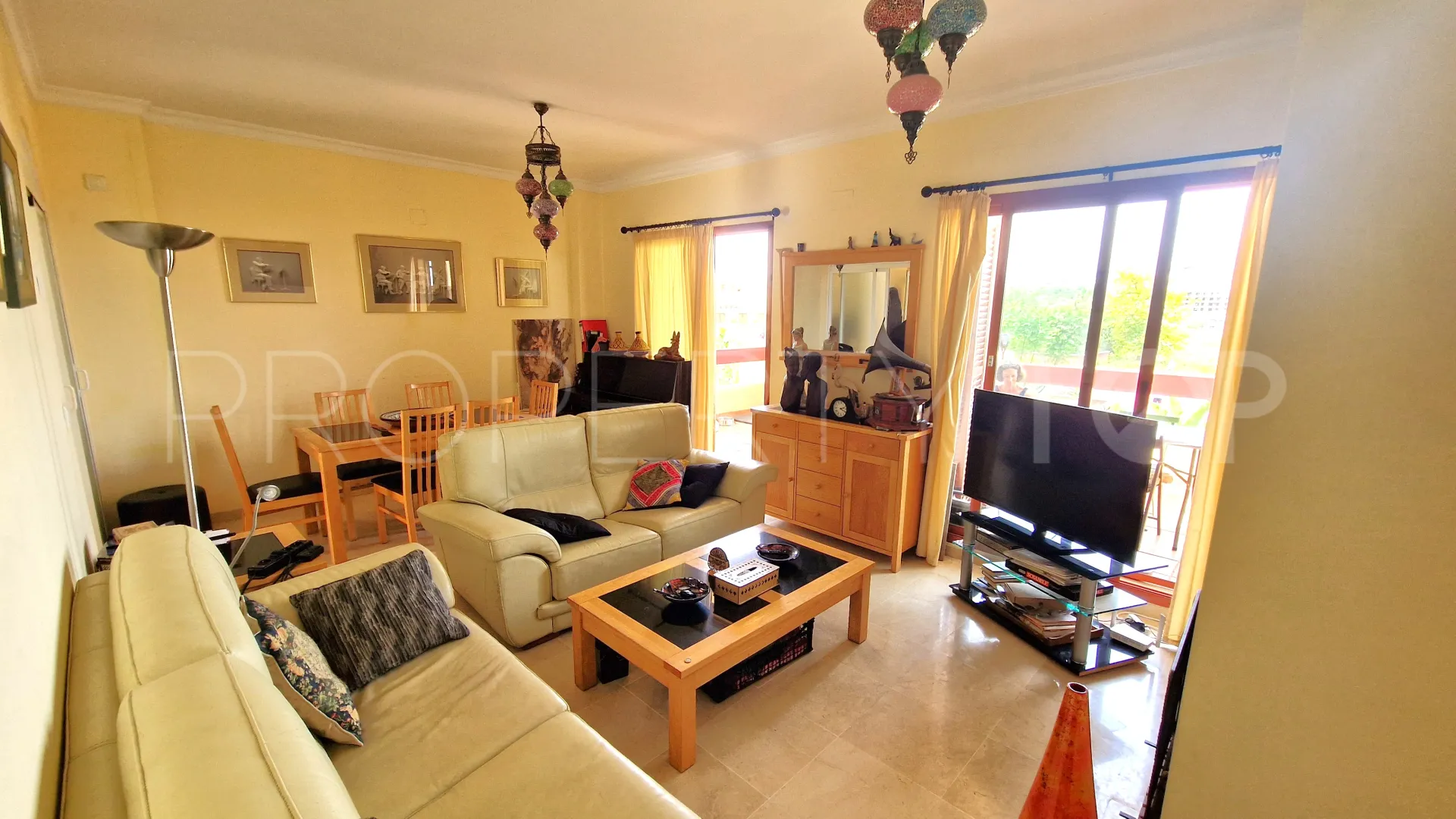Princesa Kristina town house for sale