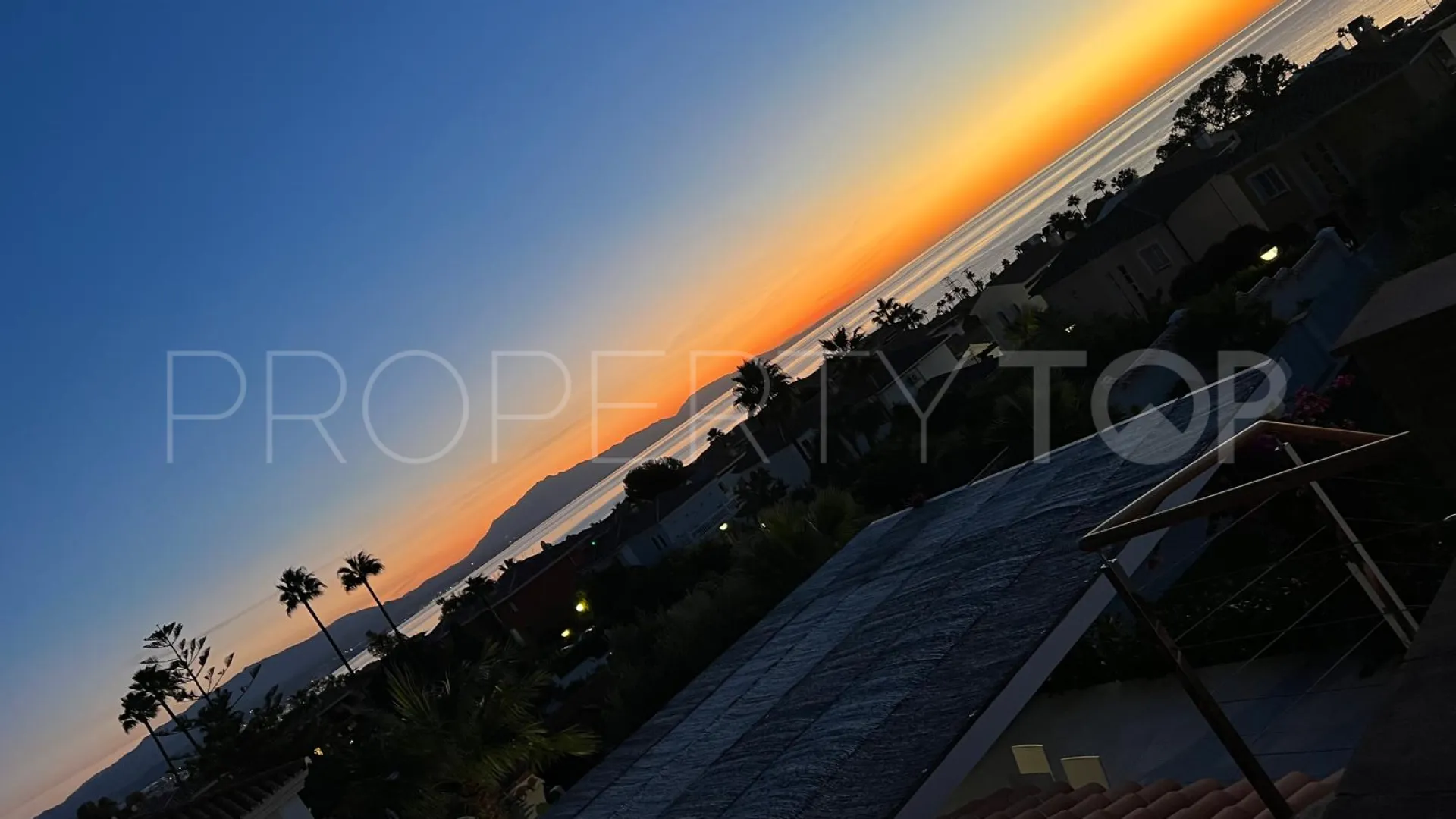 3 bedrooms house in Hacienda Guadalupe for sale