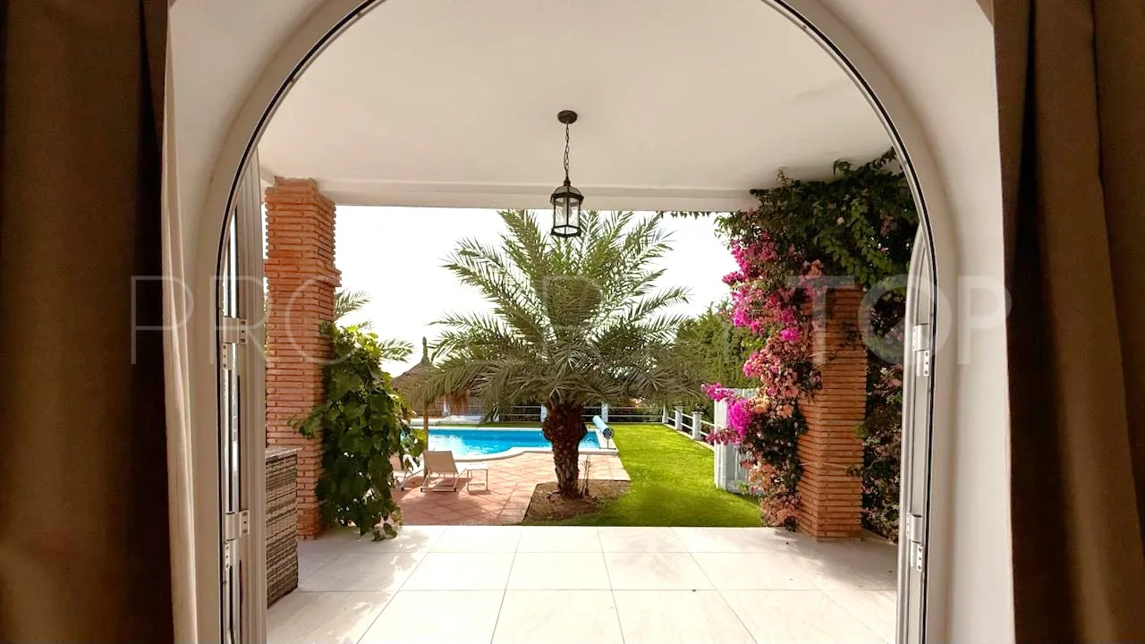 3 bedrooms house in Hacienda Guadalupe for sale