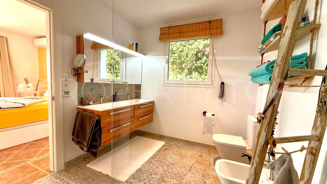 3 bedrooms house in Hacienda Guadalupe for sale