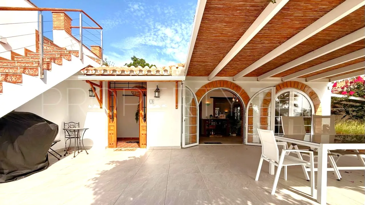 3 bedrooms house in Hacienda Guadalupe for sale