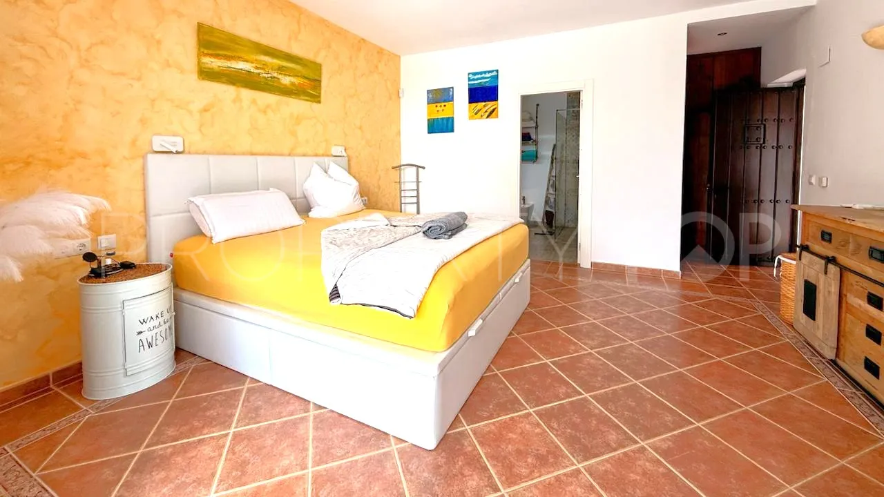 3 bedrooms house in Hacienda Guadalupe for sale
