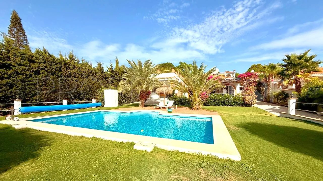 3 bedrooms house in Hacienda Guadalupe for sale