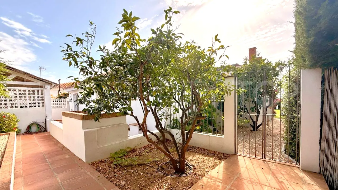 3 bedrooms house in Hacienda Guadalupe for sale