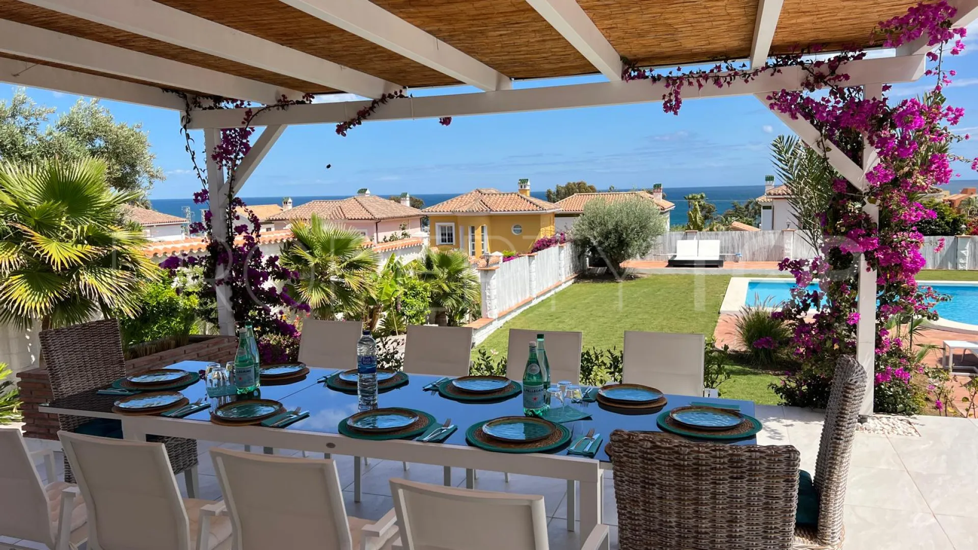 3 bedrooms house in Hacienda Guadalupe for sale