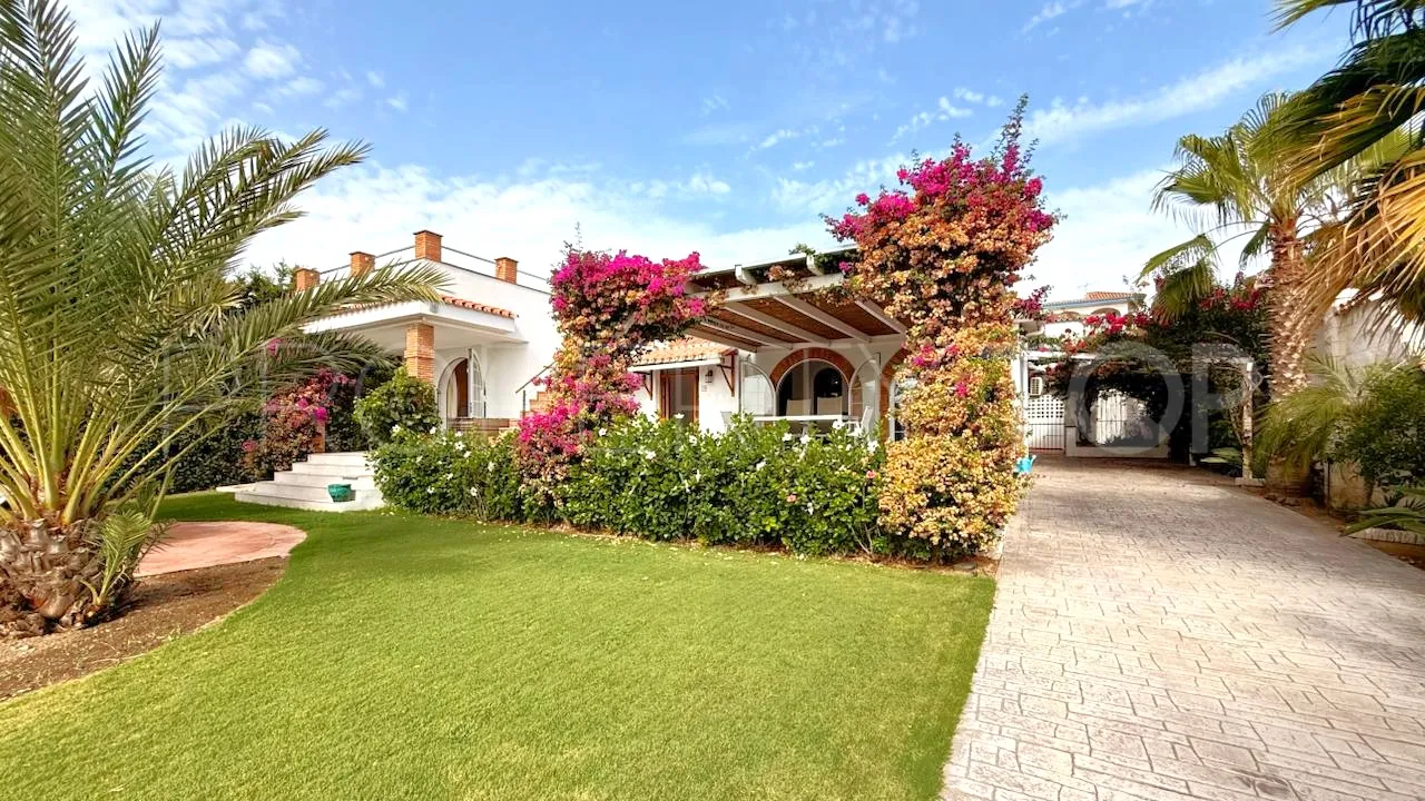 3 bedrooms house in Hacienda Guadalupe for sale