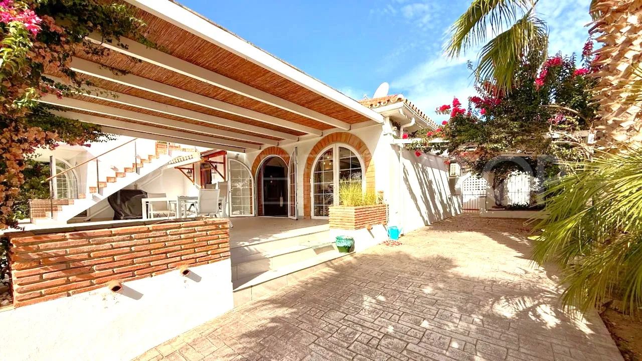 3 bedrooms house in Hacienda Guadalupe for sale