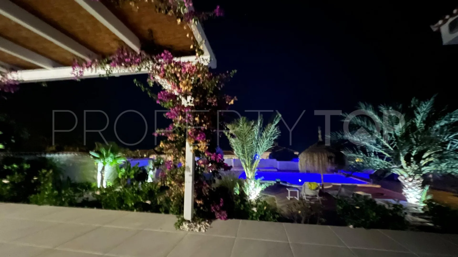 3 bedrooms house in Hacienda Guadalupe for sale