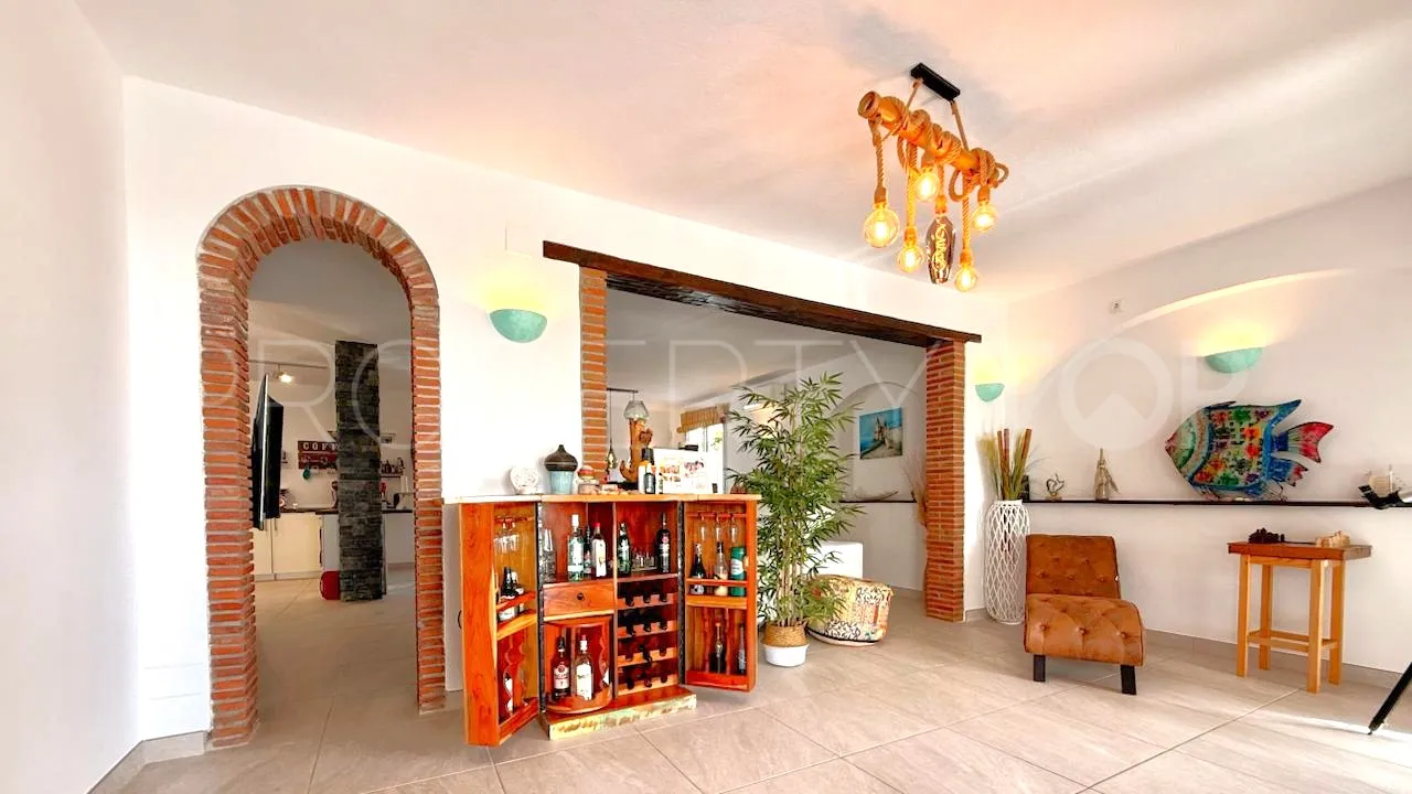 3 bedrooms house in Hacienda Guadalupe for sale