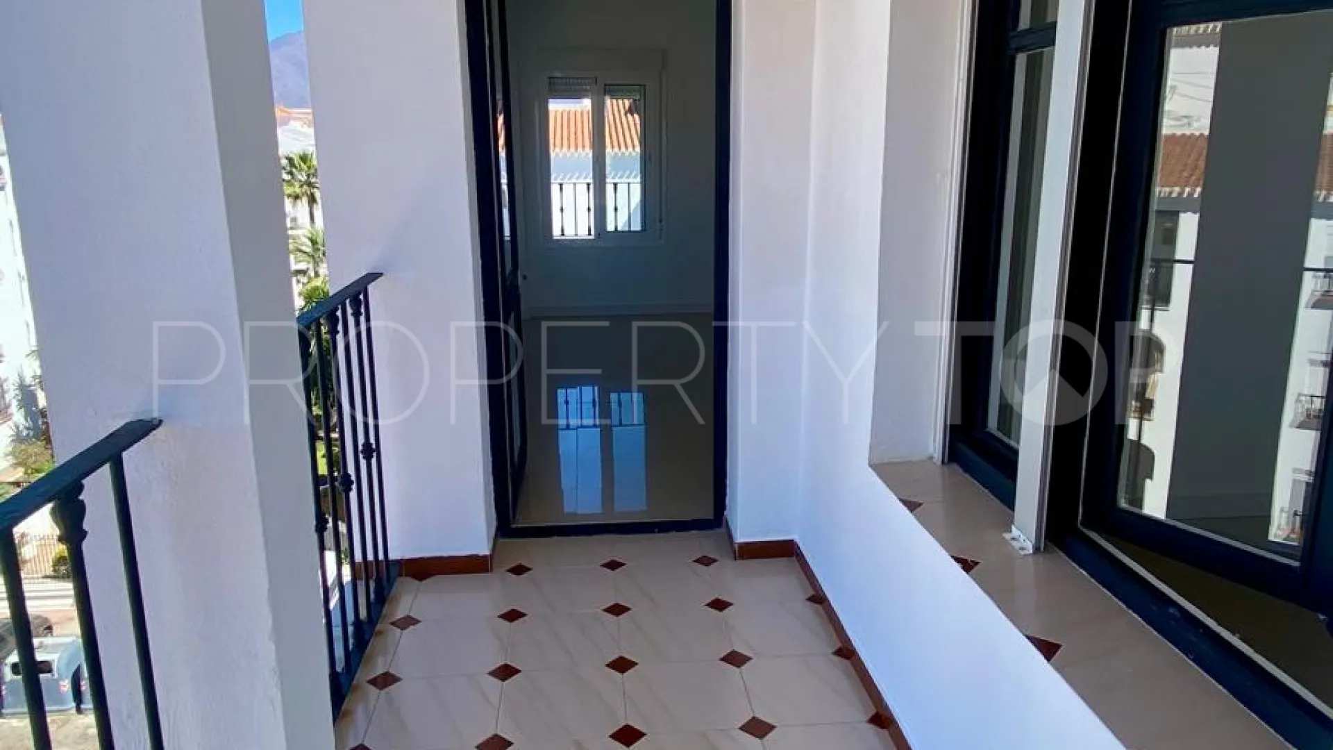 For sale Sabinillas penthouse with 1 bedroom