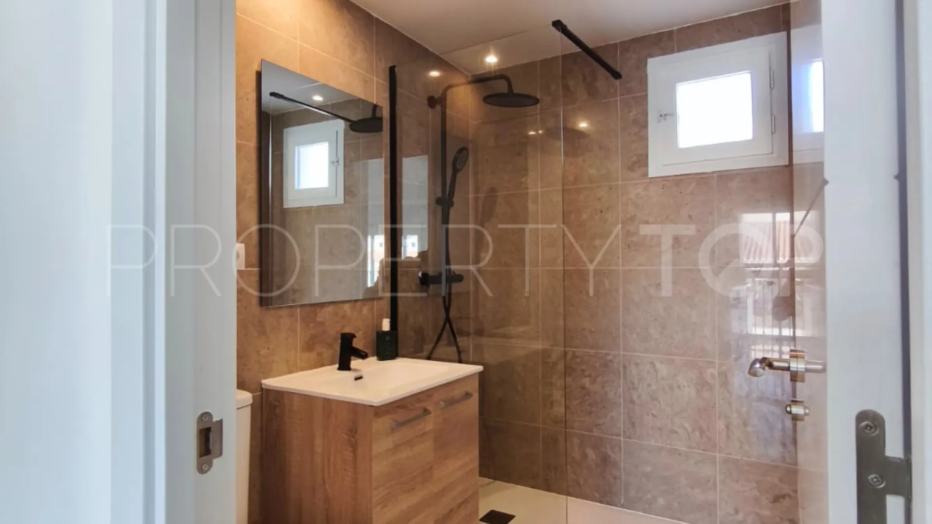 For sale Sabinillas penthouse with 1 bedroom