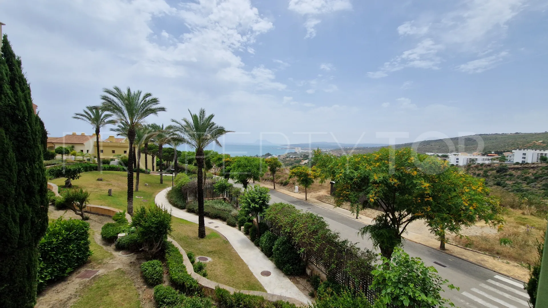 Bahia de las Rocas, atico duplex en venta de 3 dormitorios