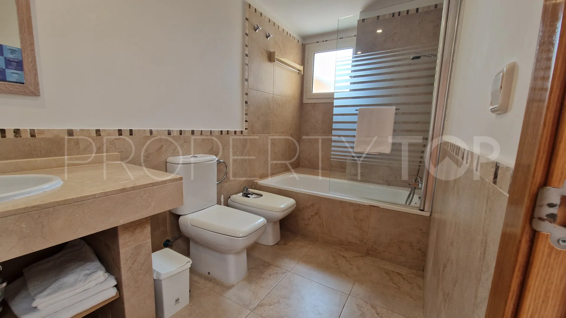 Bahia de las Rocas, atico duplex en venta de 3 dormitorios
