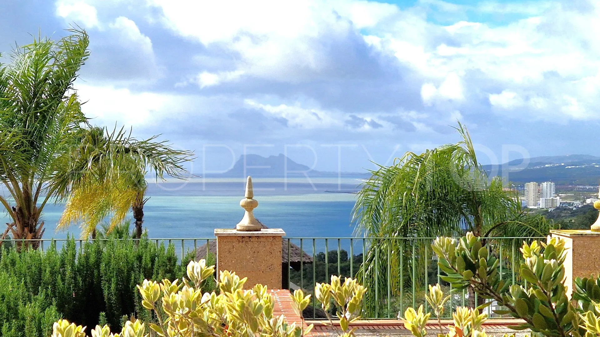 Bahia de las Rocas, atico duplex en venta de 3 dormitorios