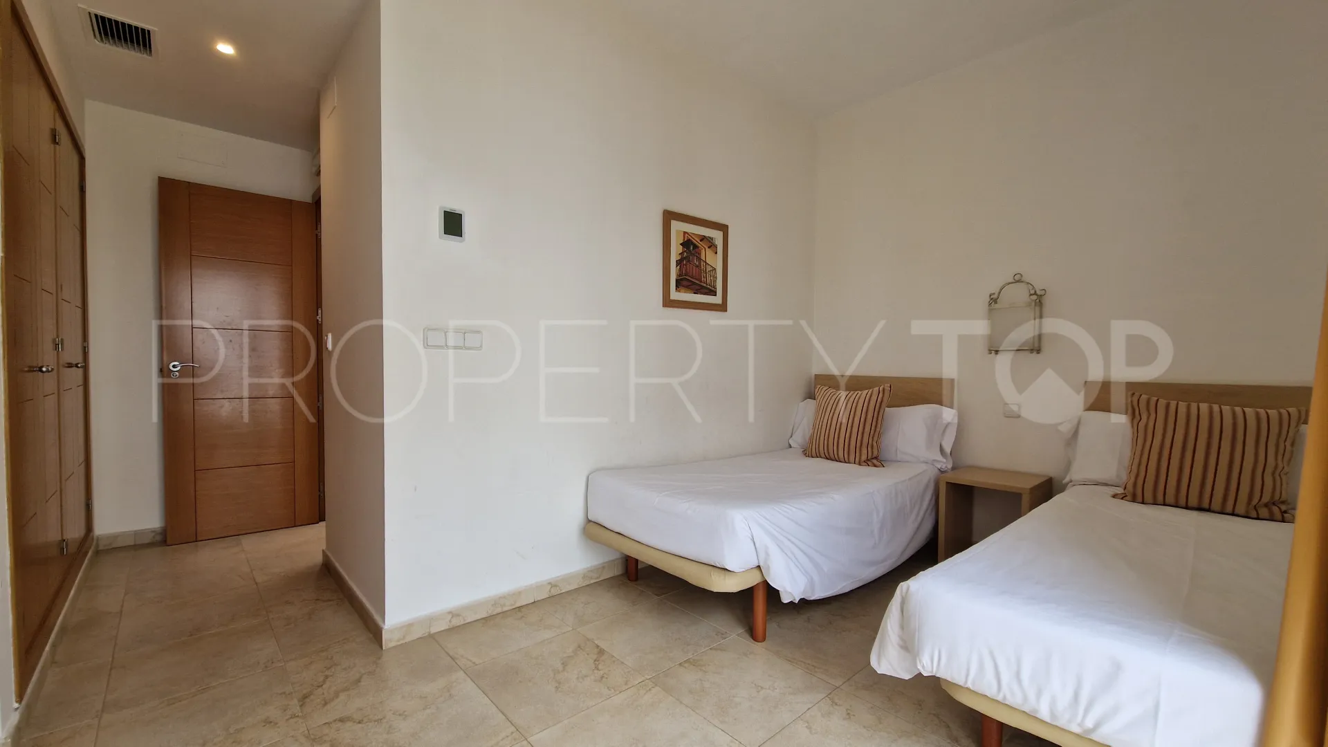 Bahia de las Rocas, atico duplex en venta de 3 dormitorios