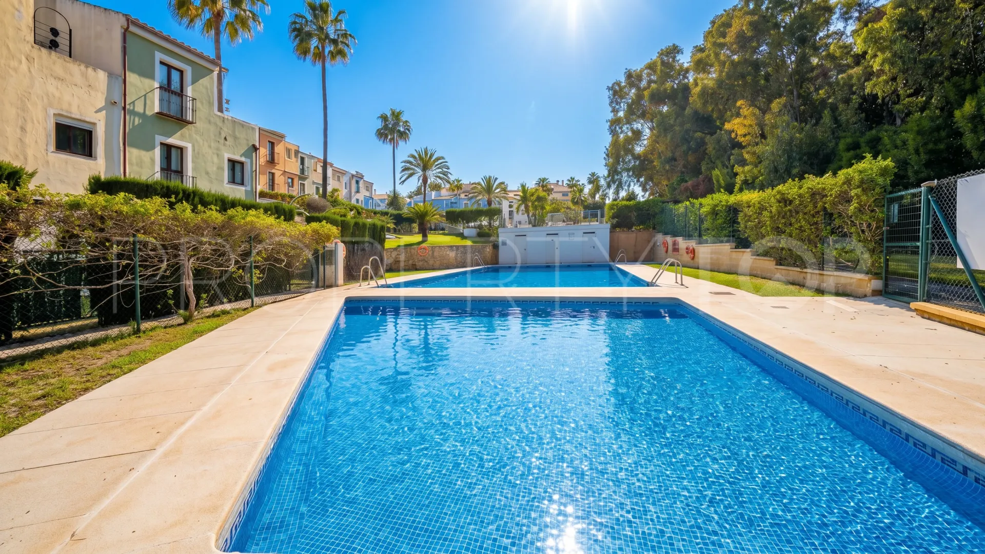 For sale 3 bedrooms town house in Bahia de Casares
