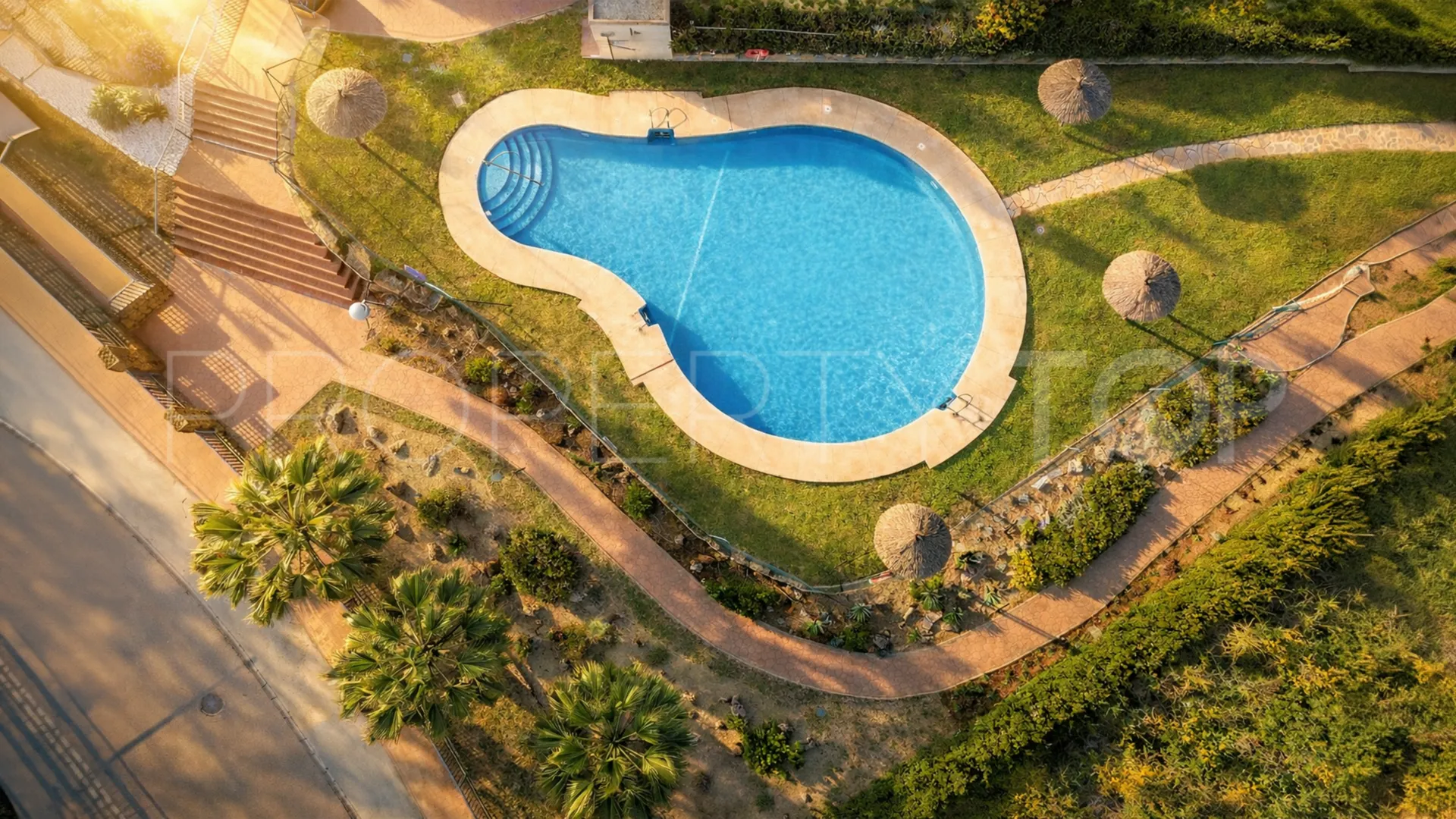 Se vende apartamento de 4 dormitorios en Doña Julia