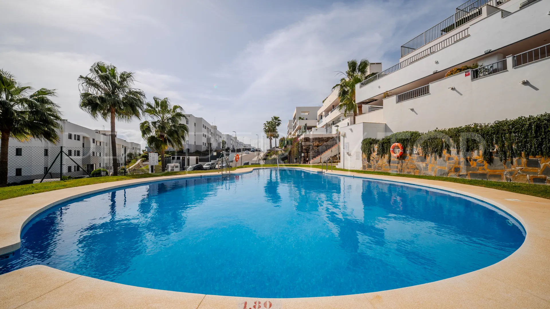 Se vende apartamento de 4 dormitorios en Doña Julia