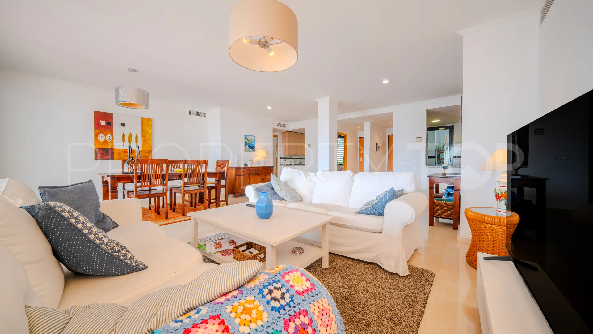 Se vende apartamento de 4 dormitorios en Doña Julia