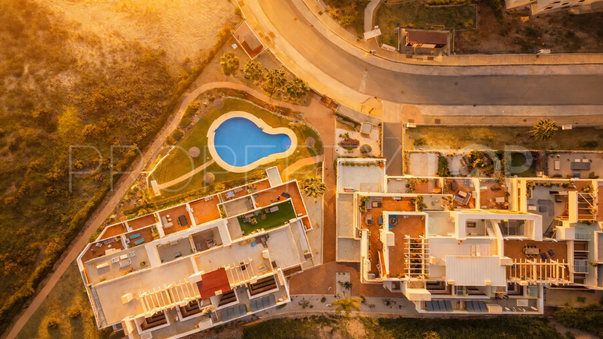 Se vende apartamento de 4 dormitorios en Doña Julia