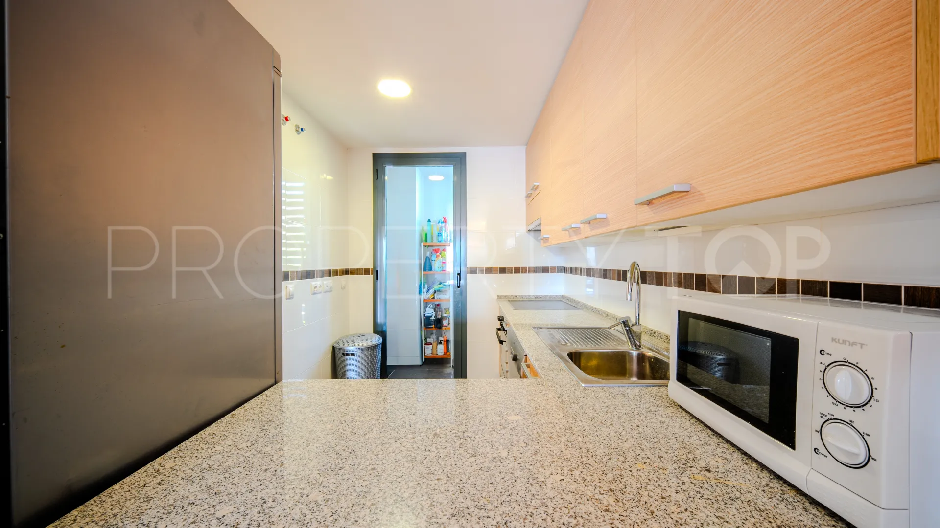 Se vende apartamento de 4 dormitorios en Doña Julia