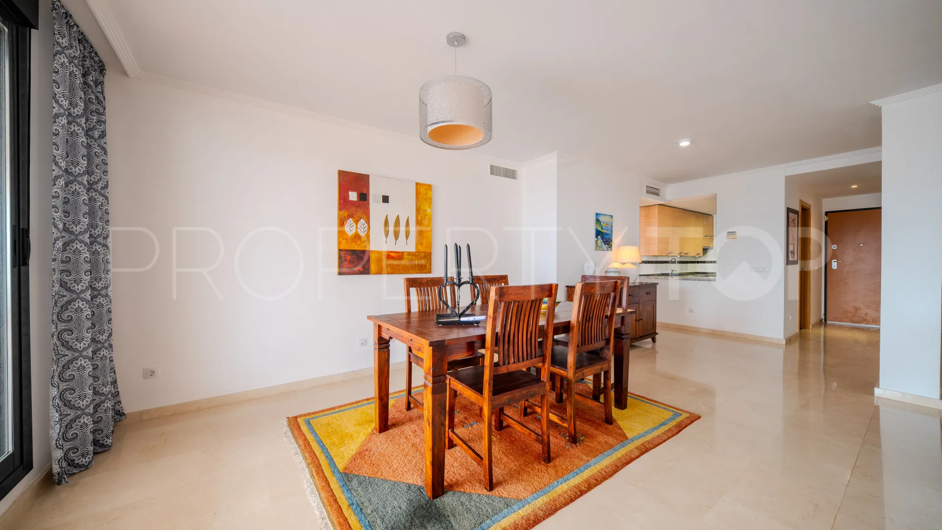 Se vende apartamento de 4 dormitorios en Doña Julia