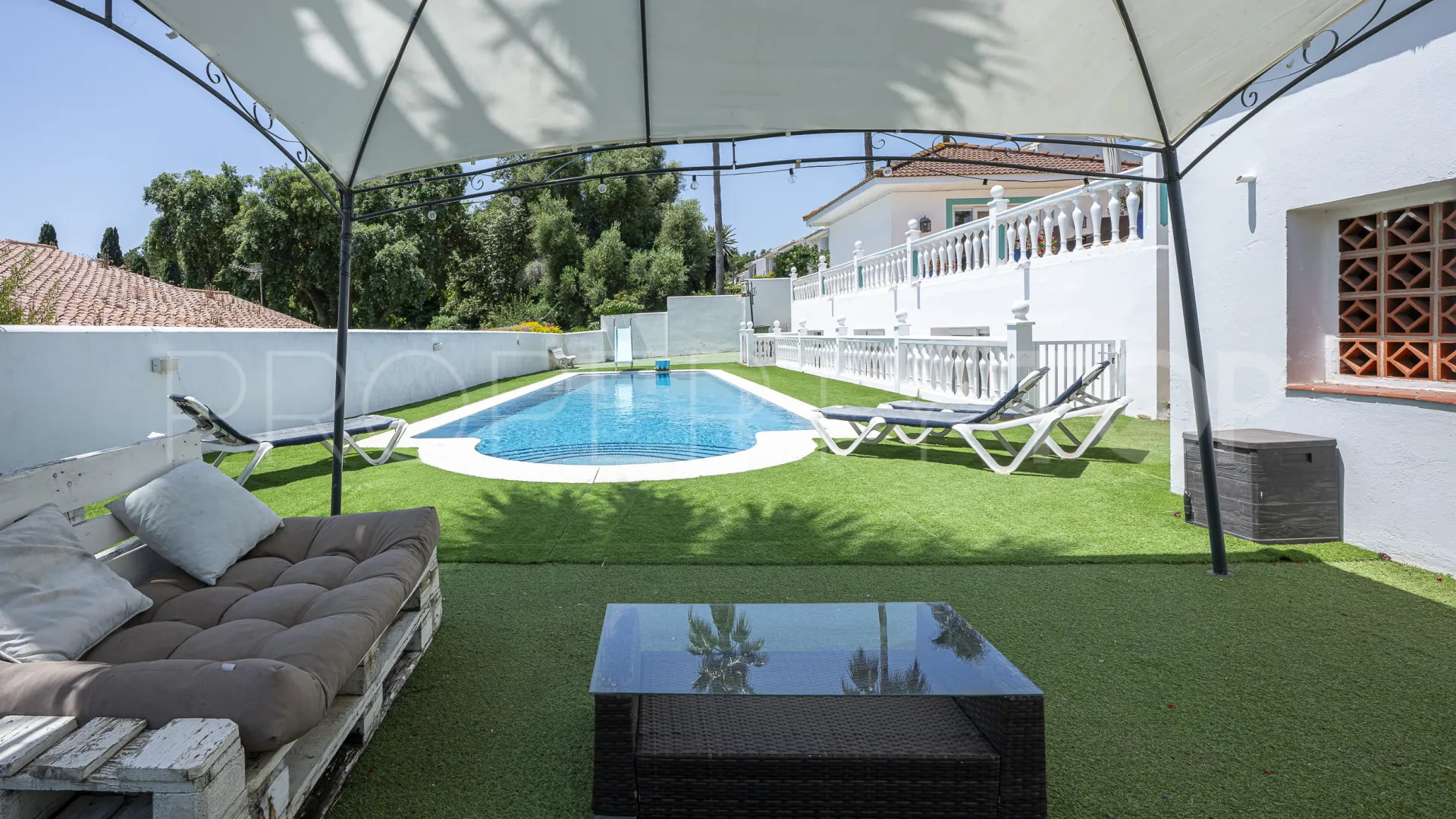 Comprar villa de 5 dormitorios en Sotogrande Costa