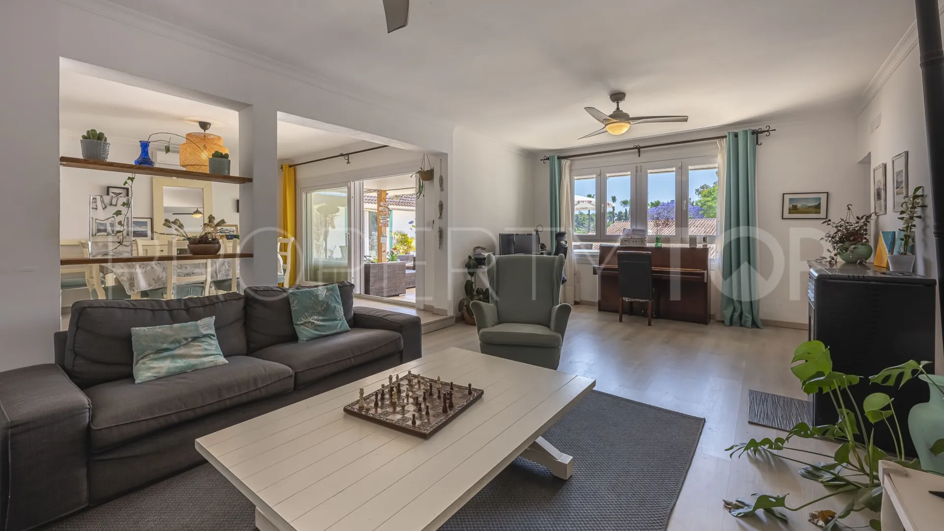 Comprar villa de 5 dormitorios en Sotogrande Costa