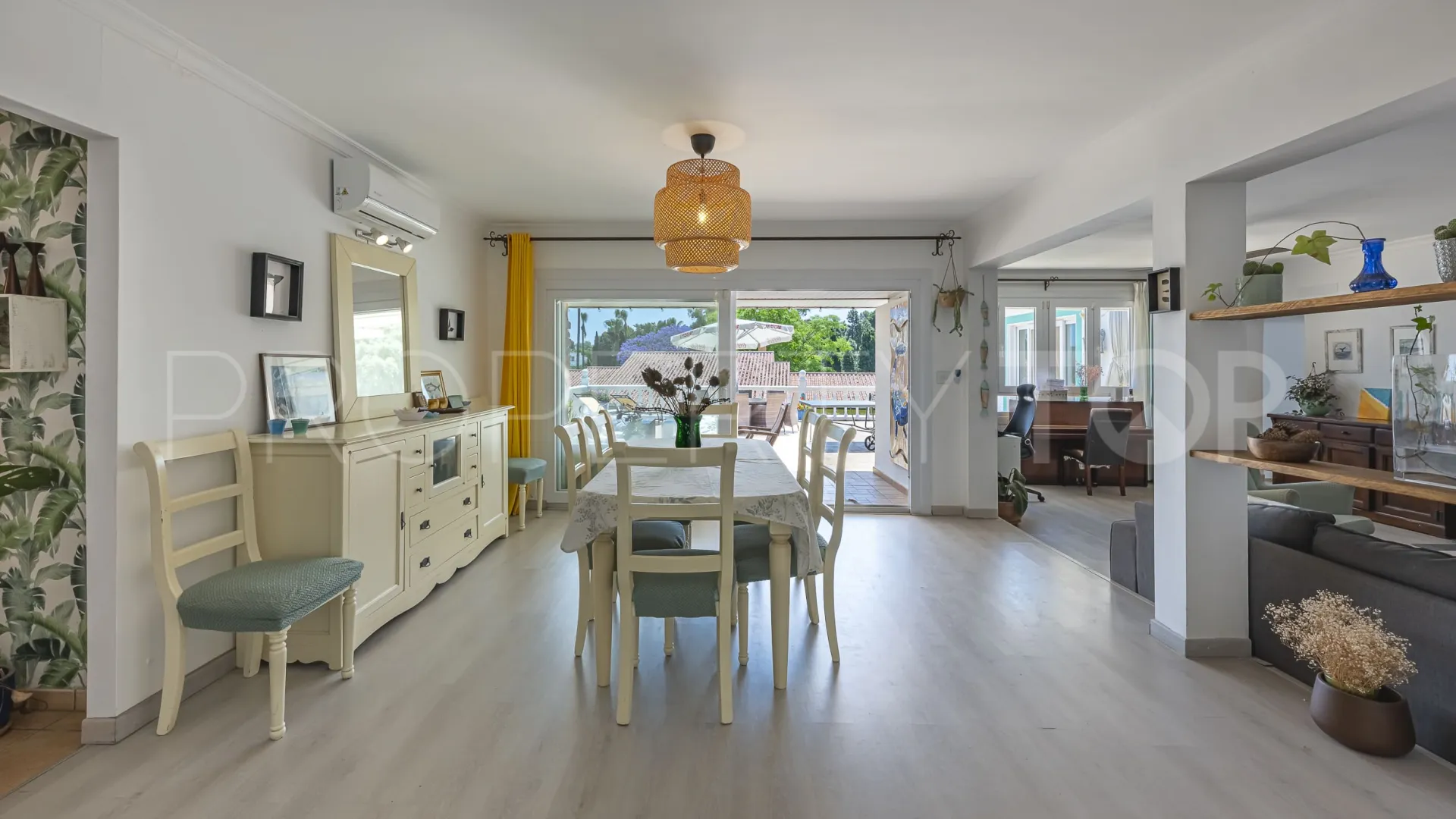 Comprar villa de 5 dormitorios en Sotogrande Costa