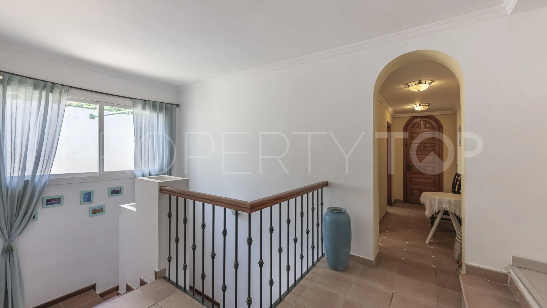 Comprar villa de 5 dormitorios en Sotogrande Costa