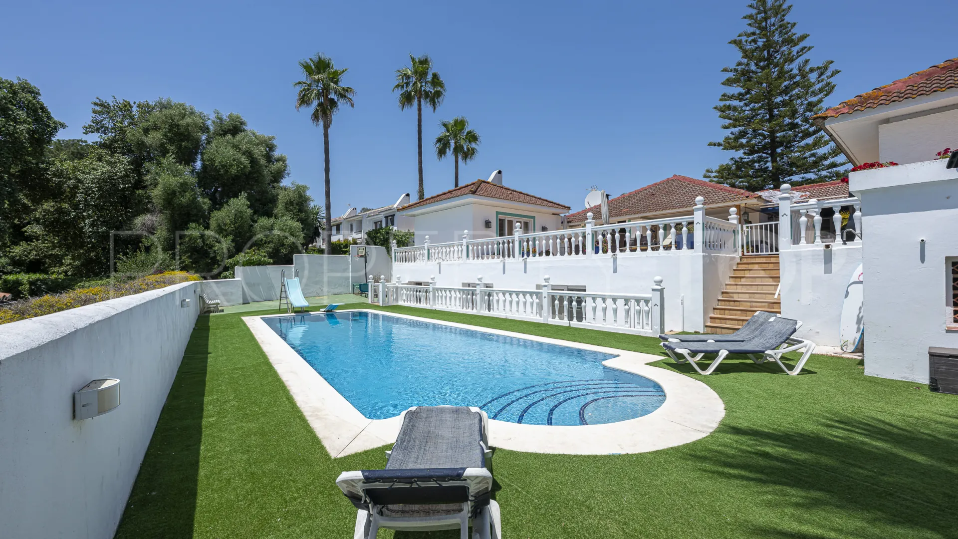 Comprar villa de 5 dormitorios en Sotogrande Costa