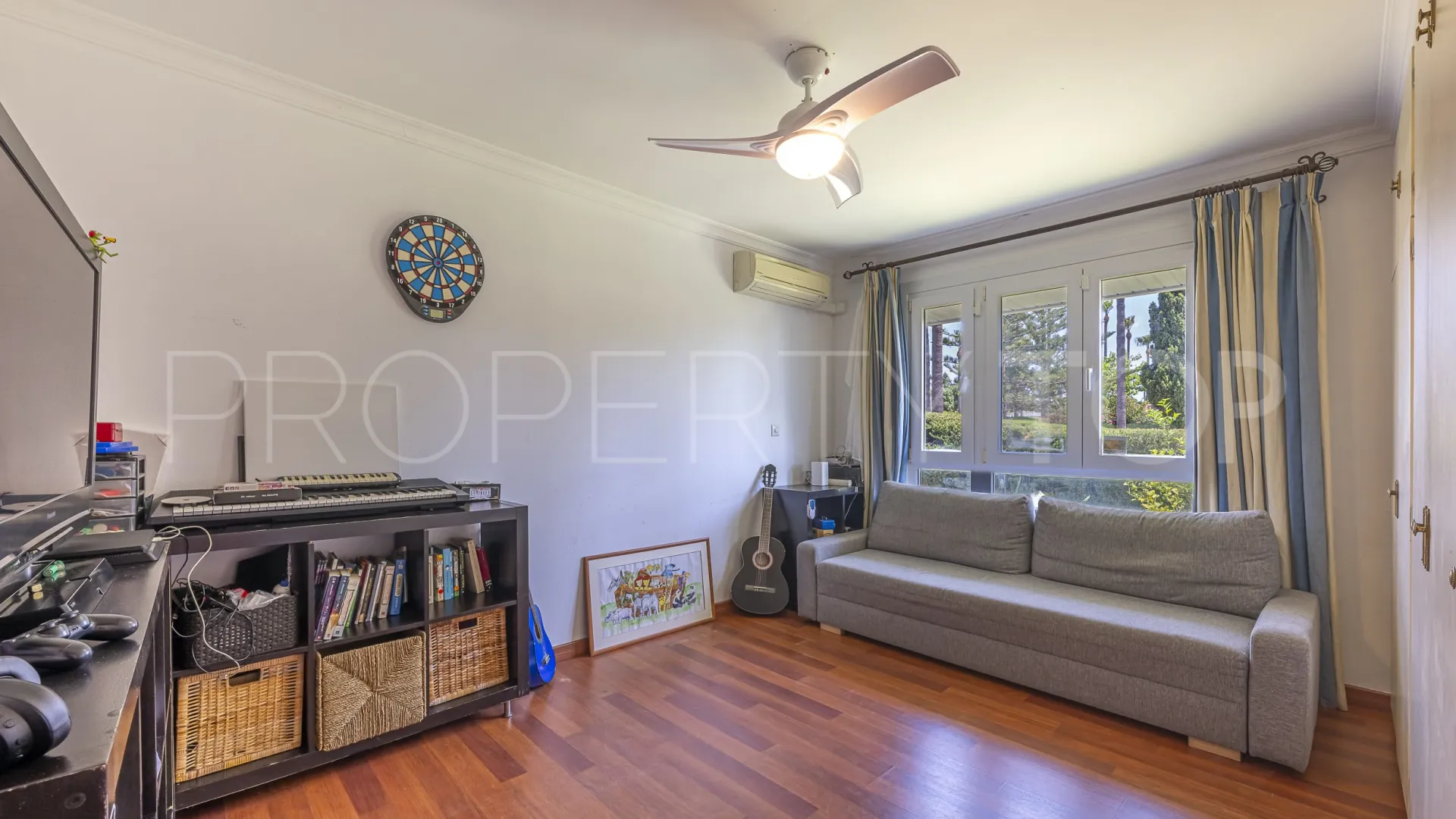Comprar villa de 5 dormitorios en Sotogrande Costa